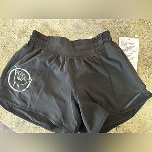Lululemon - Hotty Hot LR shorts